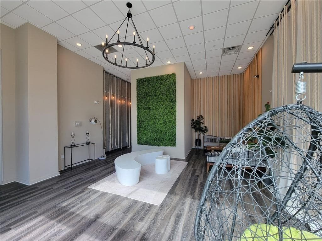 1 bedroom, 1 bathroom, 648 sq ft condominium under contract at 525 PARKWAY Drive 306, Atlanta, GA 30308 — photo 4