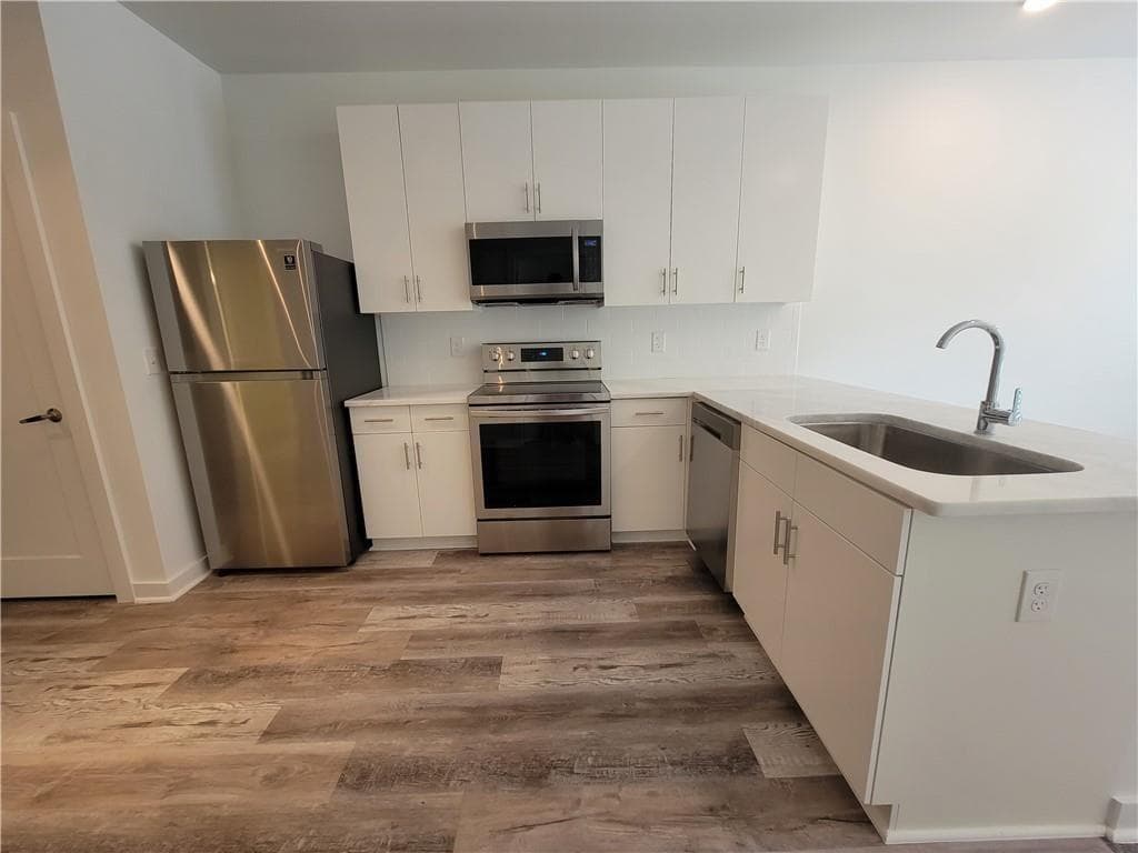1 bedroom, 1 bathroom, 648 sq ft condominium under contract at 525 PARKWAY Drive 306, Atlanta, GA 30308 — photo 6