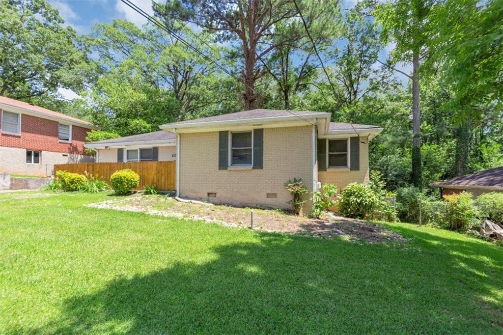 3 bedroom, 2 bathroom, 1,246 sq ft single family residence sold at 2702 ROLLINGWOOD Lane, Atlanta, GA 30316