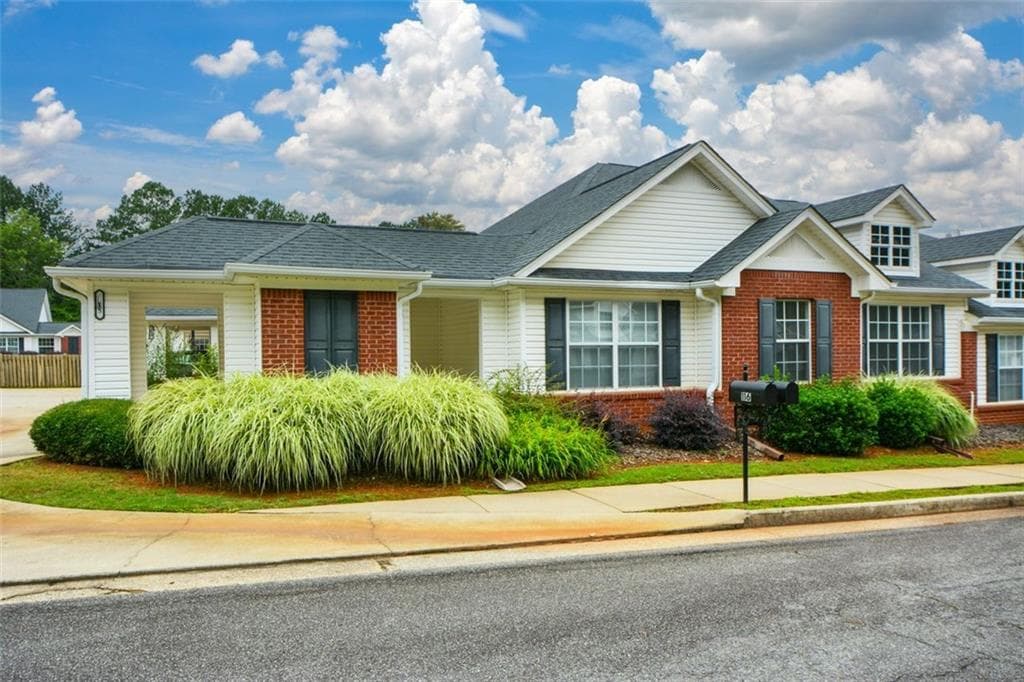 2 bedroom, 2 bathroom, 1,002 sq ft condominium sold at 150 OLD MILL Road 115, Cartersville, GA 30120