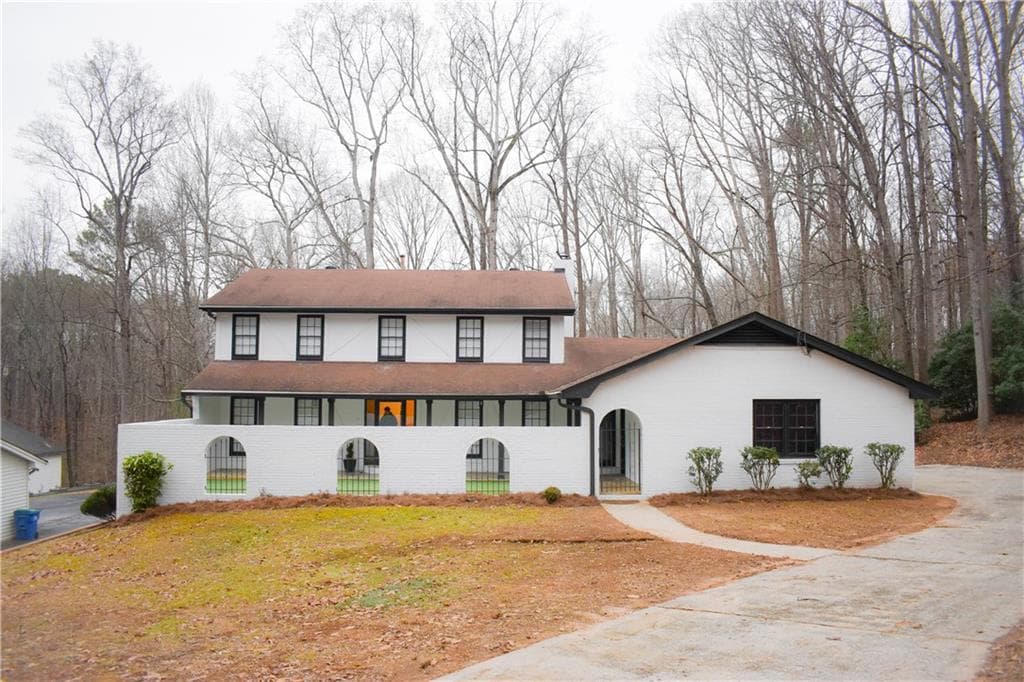 4 bedroom, 3 bathroom, 2,401 sq ft single family residence sold at 2085 High Point Trail, Atlanta, GA 30331
