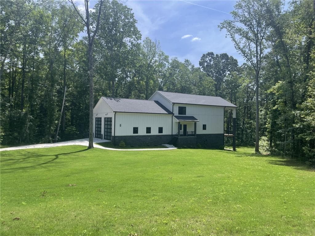 221 Dragonfly Cove, Toccoa, GA 30577 — most recent listing photo