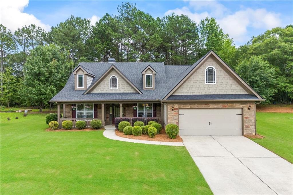 4 bedroom, 3 bathroom, 2,427 sq ft single family residence sold at 1524 Guthrie Crossing Drive, Loganville, GA 30052