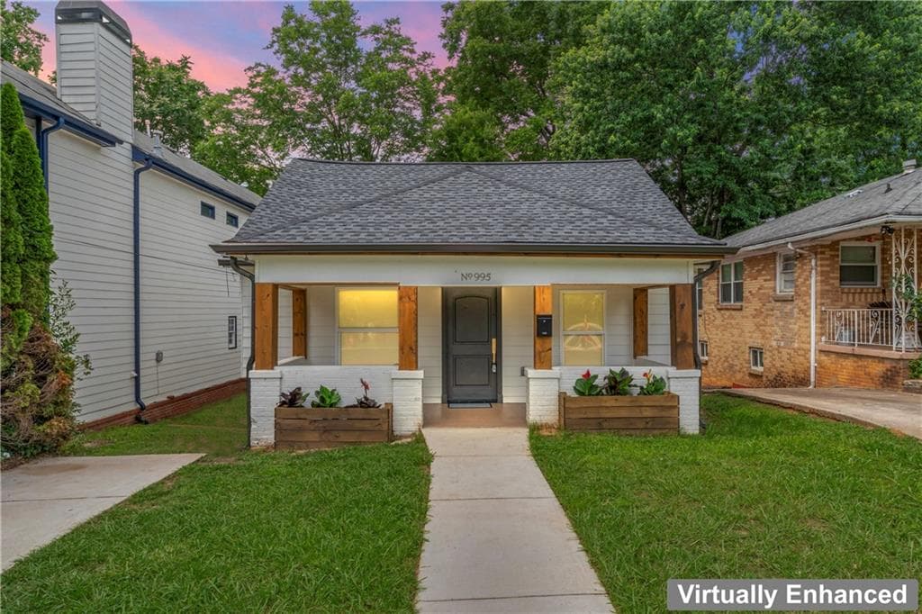 3 bedroom, 2 bathroom, 1,300 sq ft single family residence sold at 995 Lena Street, Atlanta, GA 30314