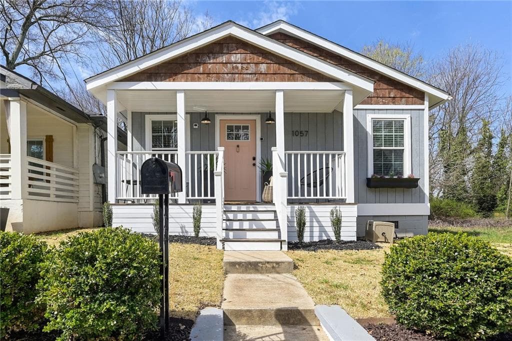 3 bedroom, 2 bathroom, 1,300 sq ft single family residence sold at 1057 Fortress Avenue, Atlanta, GA 30315