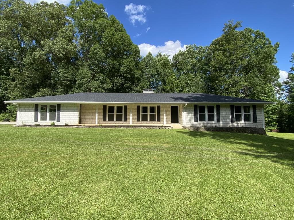 5 bedroom, 3 bathroom, 3,307 sq ft single family residence sold at 3975 N Sharon Church Road, Loganville, GA 30052