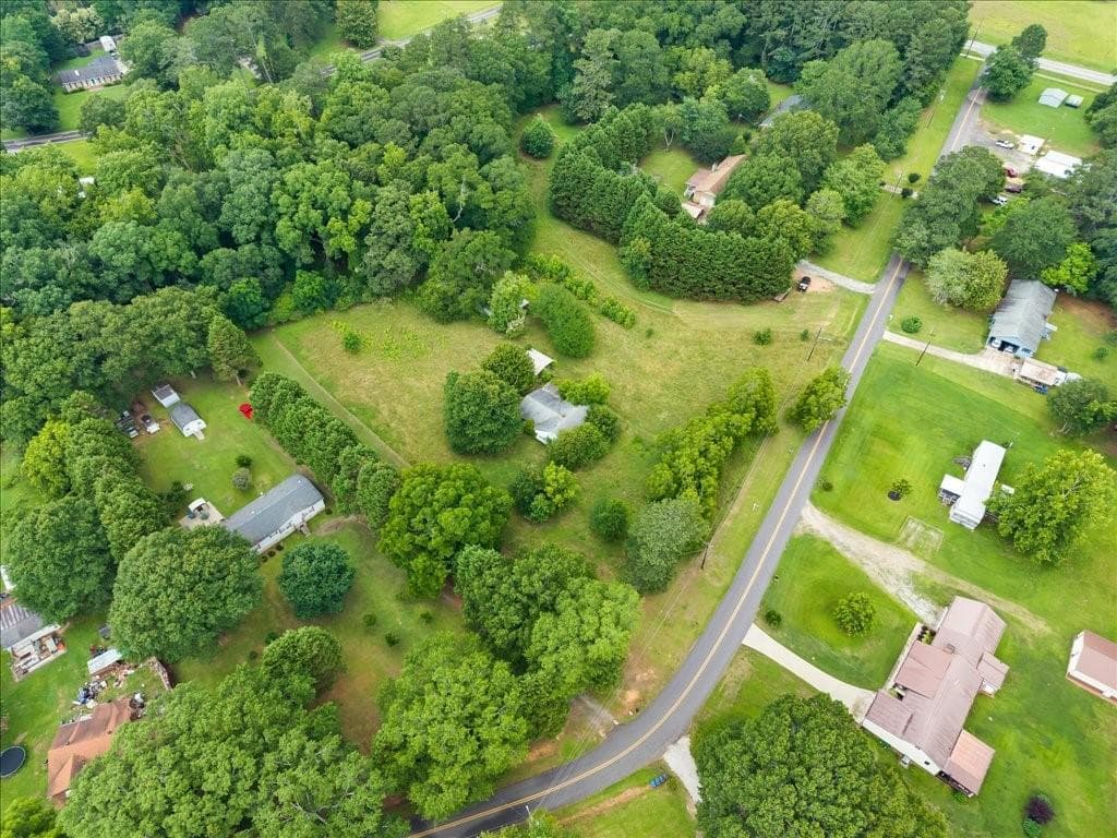 2 bedroom, 1 bathroom, 1,838 sq ft single family residence sold at 159 Pine Valley Road, Bogart, GA 30622