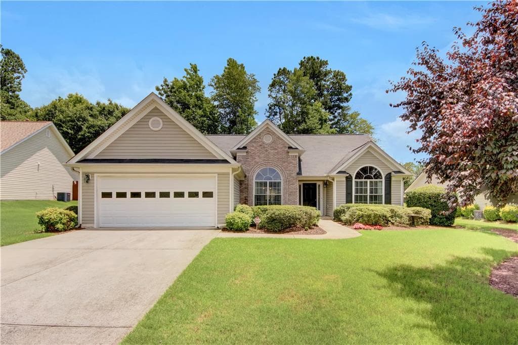 2145 Charleston Oak Circle, Lawrenceville, GA 30043 — most recent listing photo