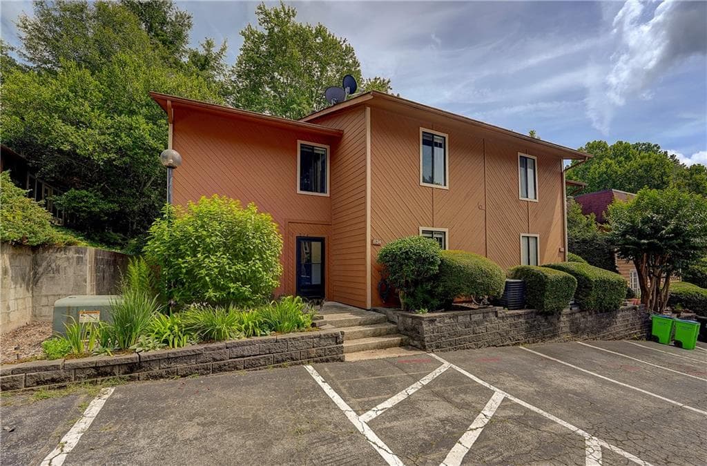 834 Lake Hollow Boulevard, Marietta, GA 30064 — most recent listing photo
