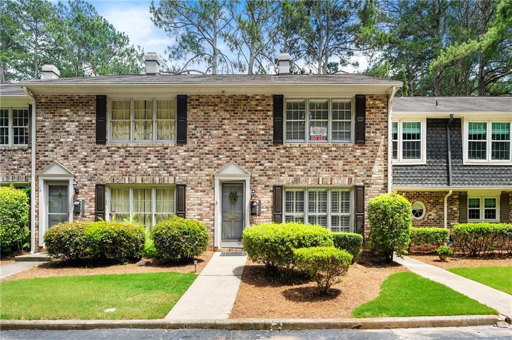 2 bedroom, 3 bathroom, 1,593 sq ft condominium sold at 2435 Northlake Court, Atlanta, GA 30345