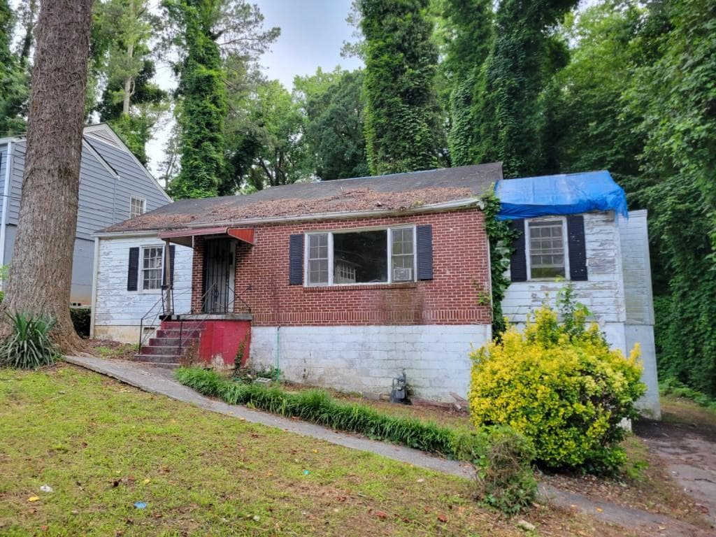 3 bedroom, 2 bathroom, 1,400 sq ft single family residence sold at 1159 Eastridge Road, Atlanta, GA 30311