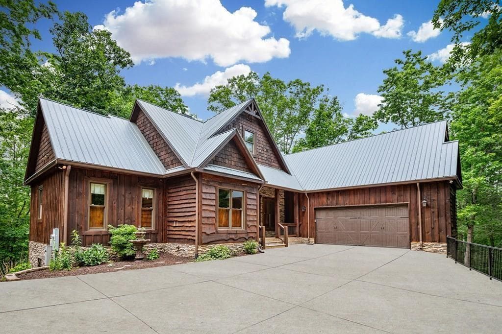 290 River Escape Drive, Ellijay, GA 30540 — most recent listing photo