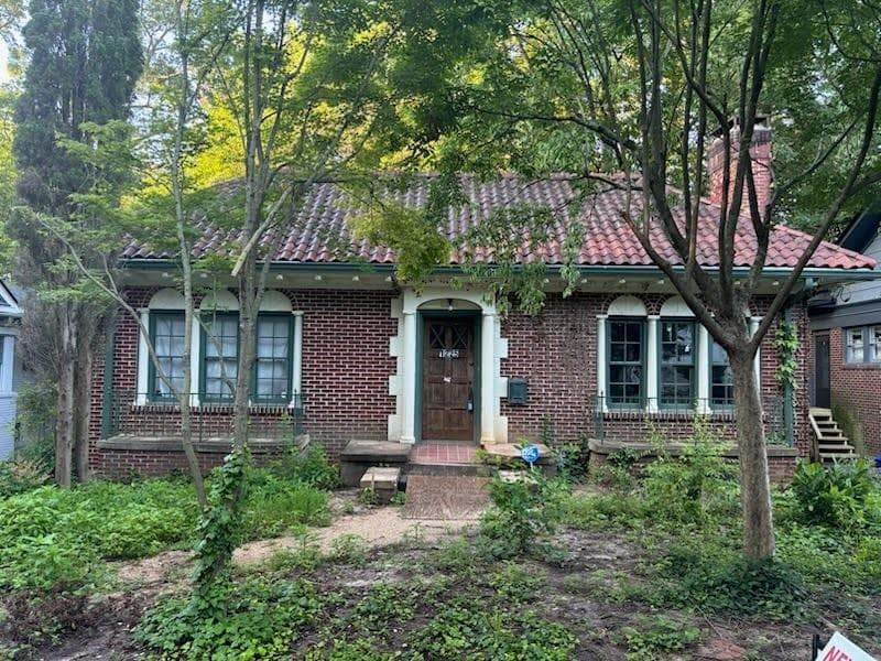 3 bedroom, 2 bathroom, 1,562 sq ft single family residence sold at 1225 Cameron Court, Atlanta, GA 30306