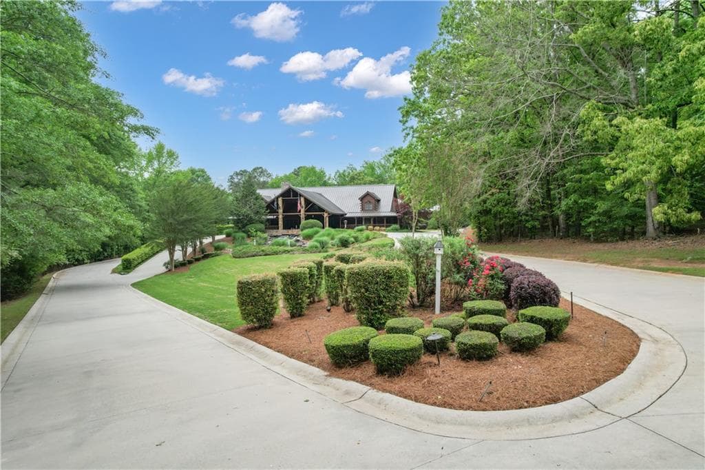10 bedroom, 17 bathroom, 30,000 sq ft single family residence under contract at 14501 Woolsey Road, Hampton, GA 30228 — photo 9