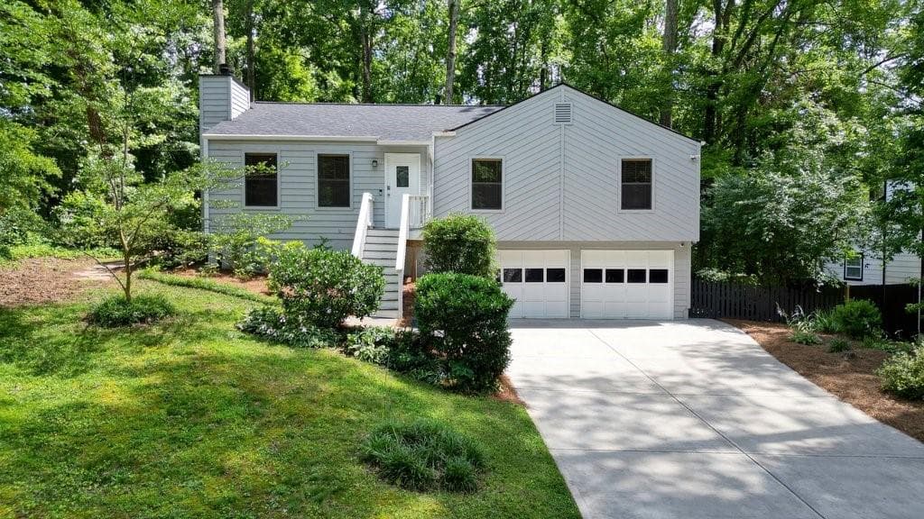 3 bedroom, 2 bathroom, 1,236 sq ft single family residence sold at 7025 Stone Wood Drive, Kennesaw, GA 30152