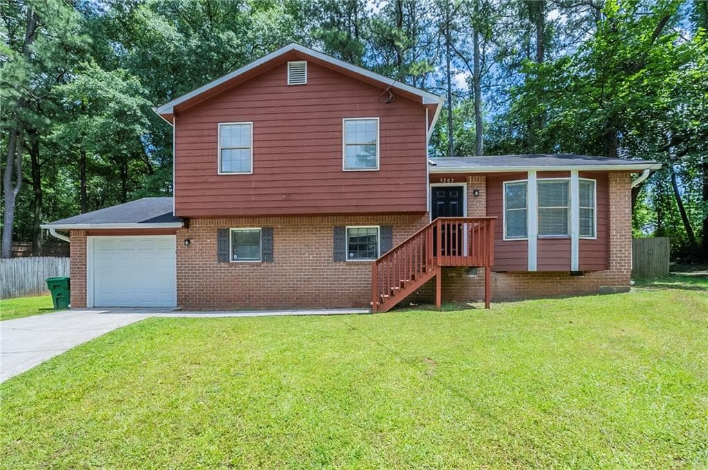 5207 Shawn Lane, Stone Mountain, GA 30088 — most recent listing photo