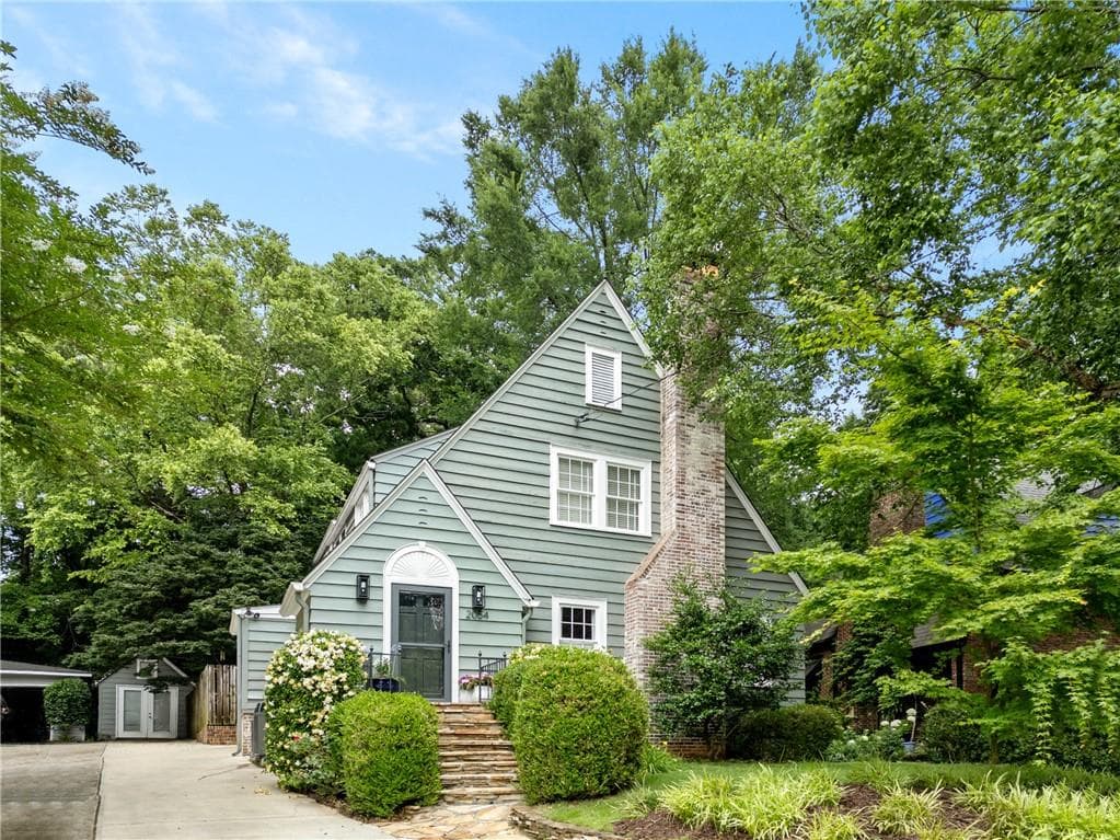 3 bedroom, 3 bathroom, 2,480 sq ft single family residence sold at 2054 PALIFOX Drive, Atlanta, GA 30307