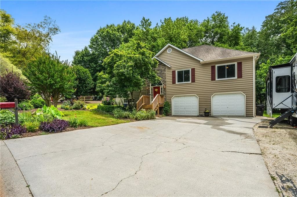 115 Bennett Farms Drive, Acworth, GA 30102 — most recent listing photo