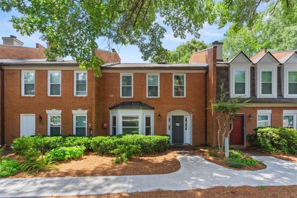 3 bedroom, 3 bathroom, 1,542 sq ft townhouse sold at 4113 Ashford Green Drive, Duluth, GA 30096