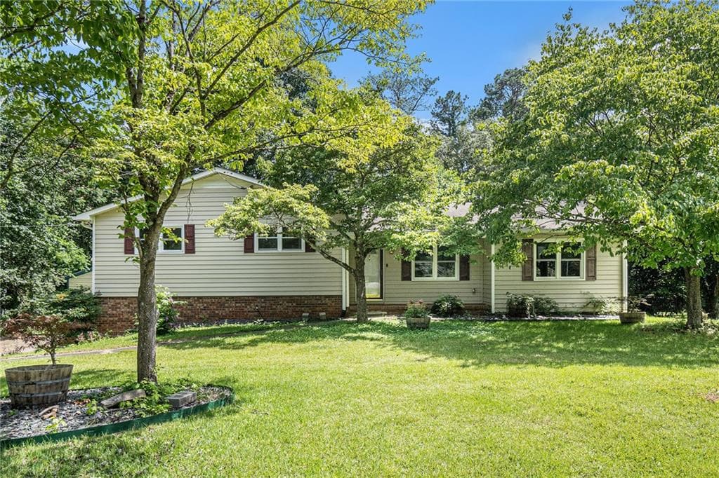 2067 Skyhawk Lane, Acworth, GA 30102 — most recent listing photo
