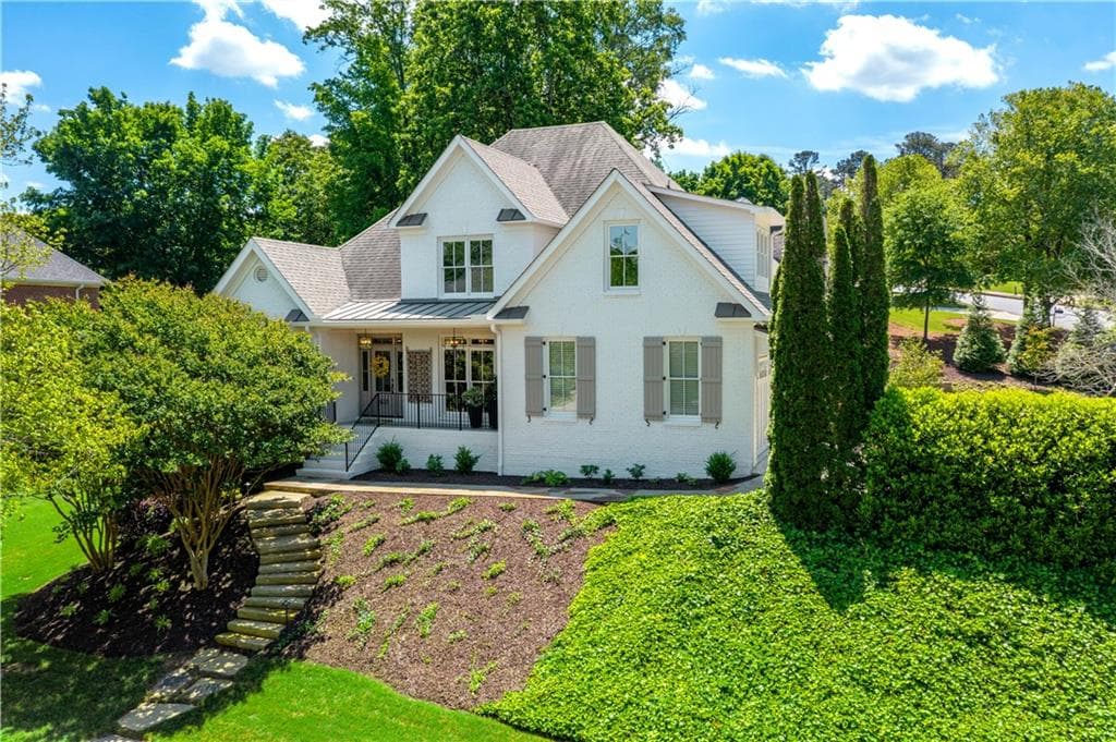5 bedroom, 5 bathroom, 4,572 sq ft single family residence sold at 1635 Broadwell Oaks Drive, Alpharetta, GA 30004