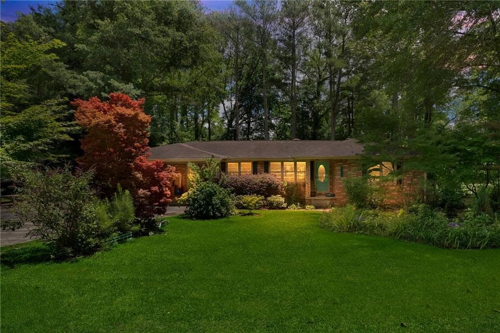 5400 Francis Avenue, Stone Mountain, GA 30087 — most recent listing photo