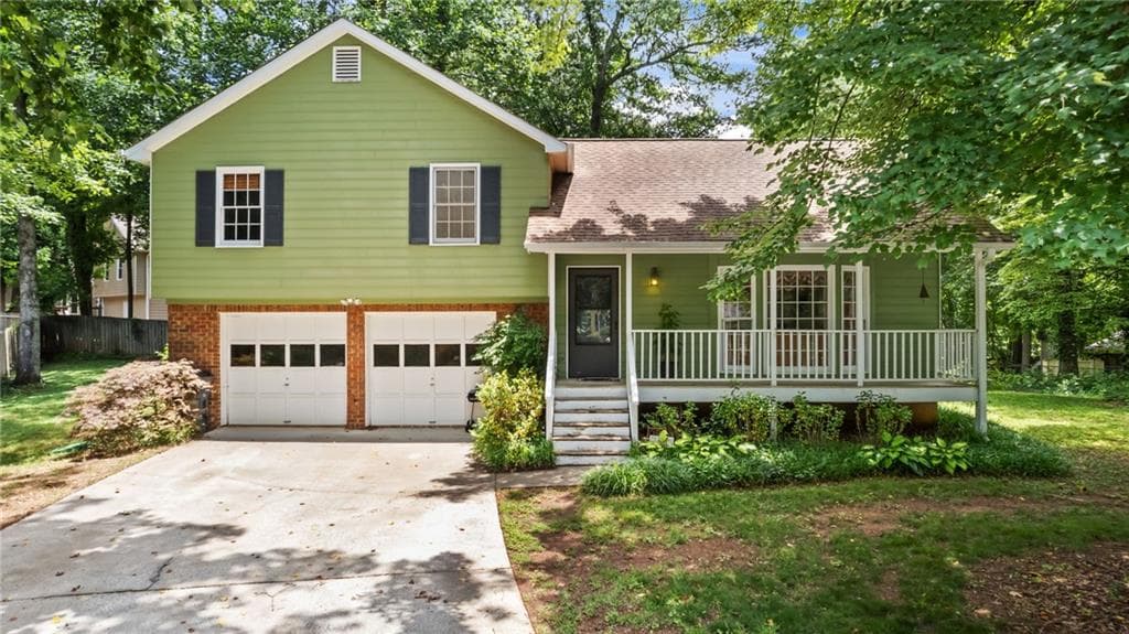 3 bedroom, 2 bathroom, 1,358 sq ft single family residence sold at 3627 Spring Meadow Court, Acworth, GA 30101