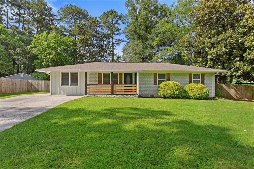 3 bedroom, 3 bathroom, 1,510 sq ft single family residence sold at 470 Pretty View Lane, Smyrna, GA 30082