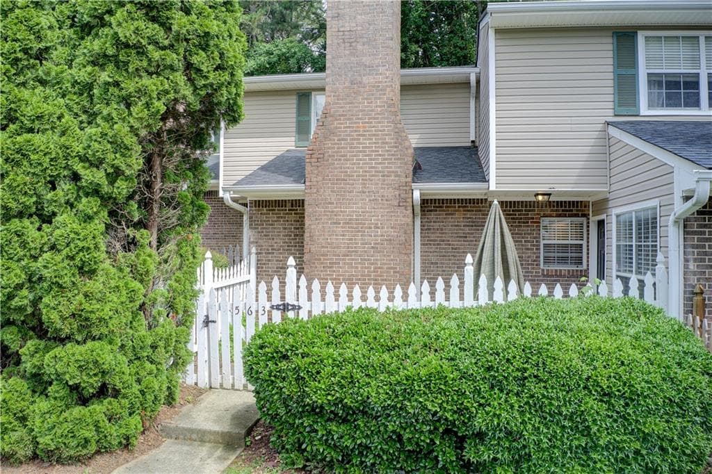 2 bedroom, 2 bathroom, 1,162 sq ft townhouse sold at 563 Trillum Court 563, Marietta, GA 30008