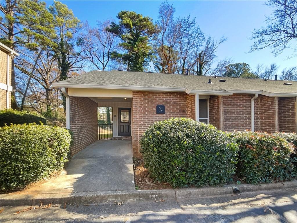 3 bedroom, 2 bathroom, 1,348 sq ft condominium sold at 3301 Henderson Mill Road 1, Atlanta, GA 30341
