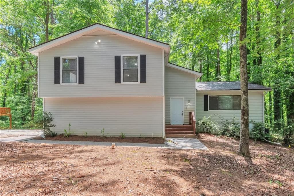 5215 Mainstreet Park Drive, Stone Mountain, GA 30088 — most recent listing photo