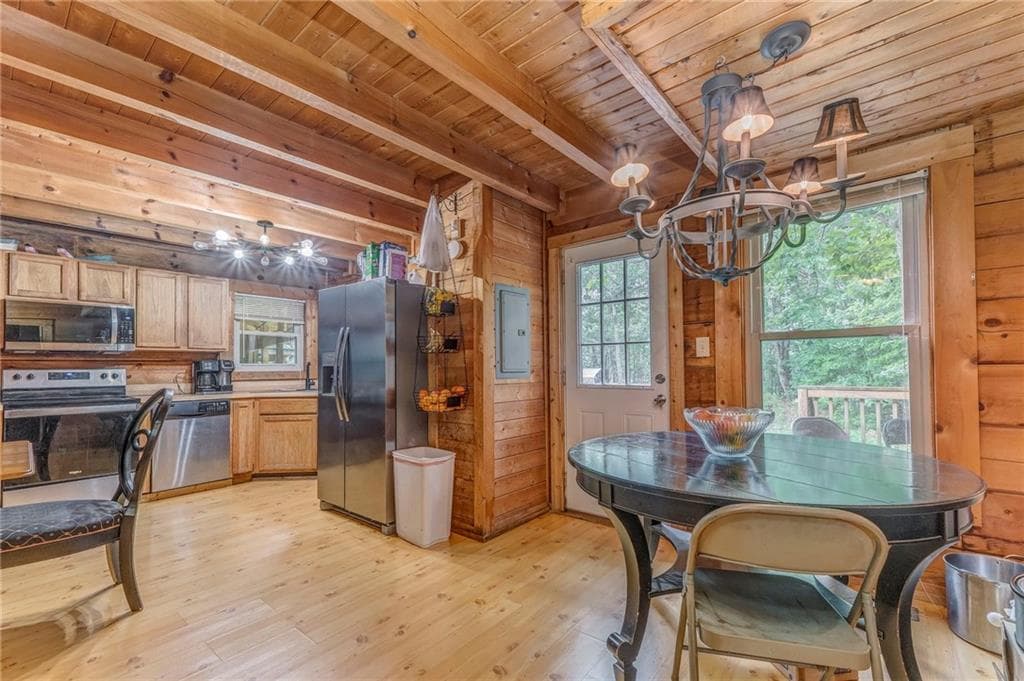 4 bedroom, 4 bathroom, 2,538 sq ft single family residence for sale at 519 E VALLEY Road, Rydal, GA 30171 — photo 7