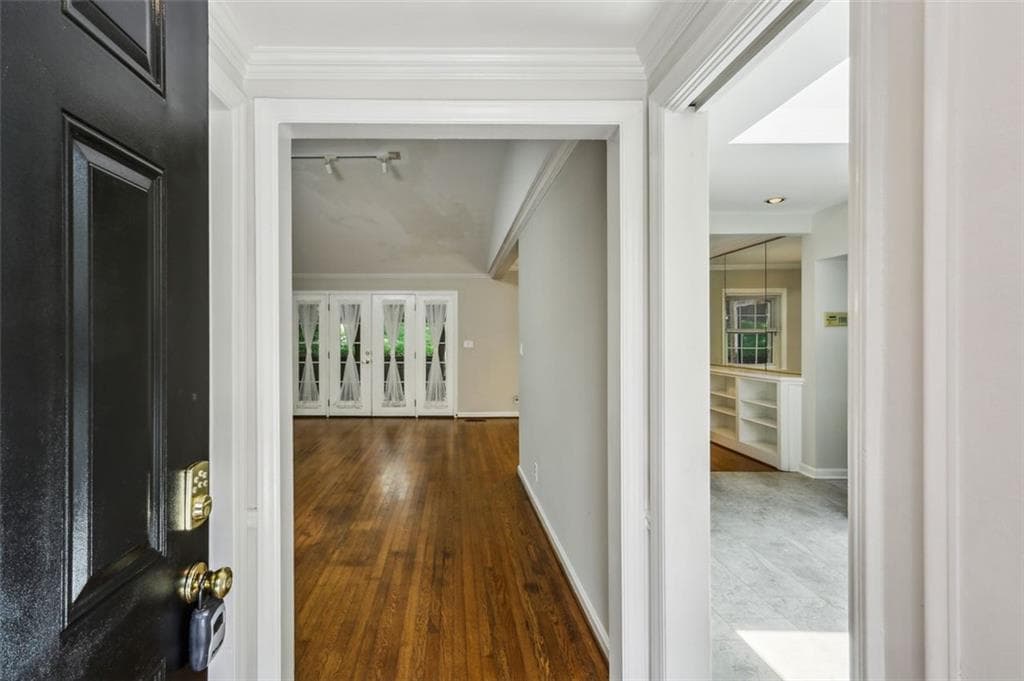 3 bedroom, 2 bathroom, 1,550 sq ft single family residence sold at 1323 CHRISTMAS Lane, Atlanta, GA 30329