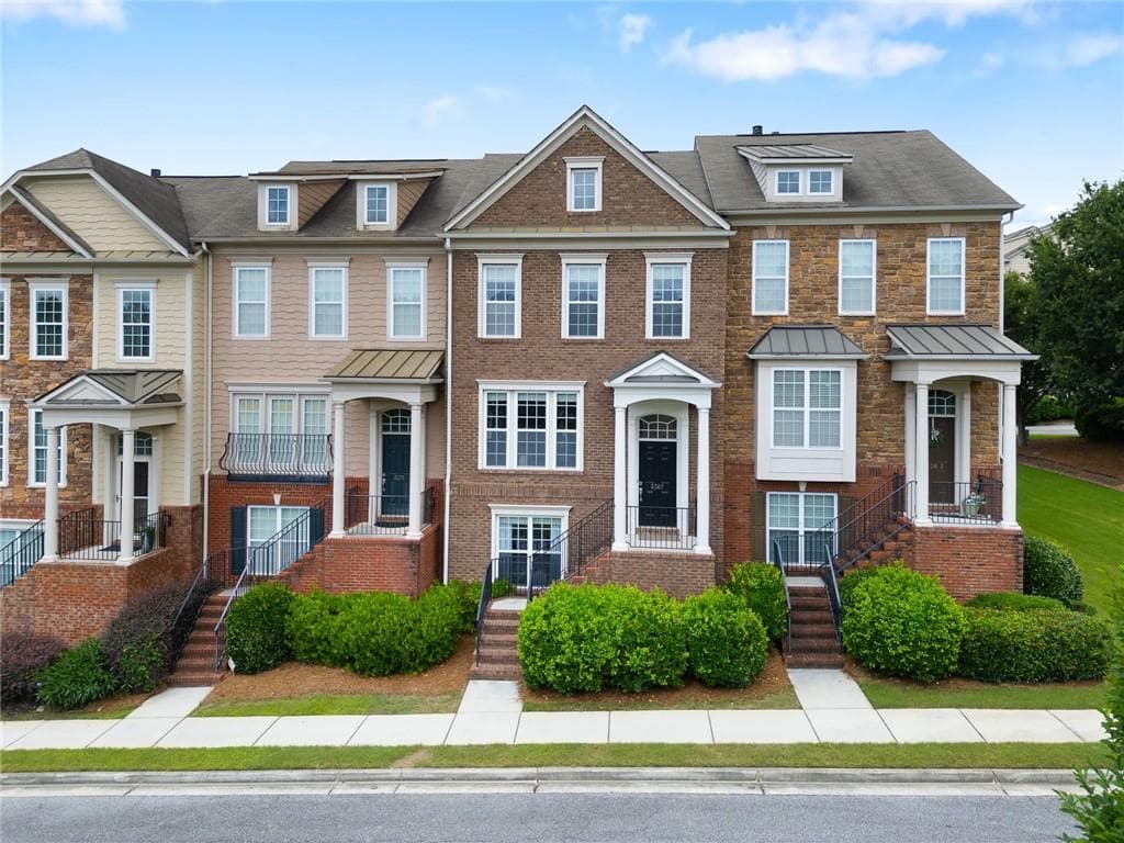 3 bedroom, 4 bathroom, 1,827 sq ft townhouse sold at 2367 Millhaven Street, Smyrna, GA 30080