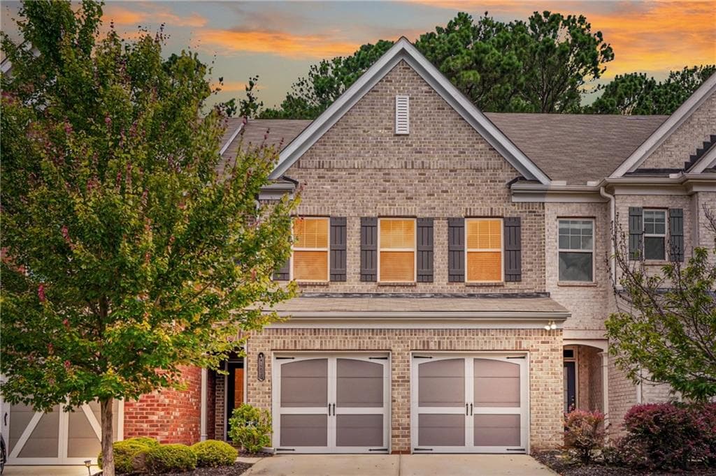 3 bedroom, 3 bathroom, 1,985 sq ft townhouse sold at 1425 Hampton Oaks Drive, Alpharetta, GA 30004