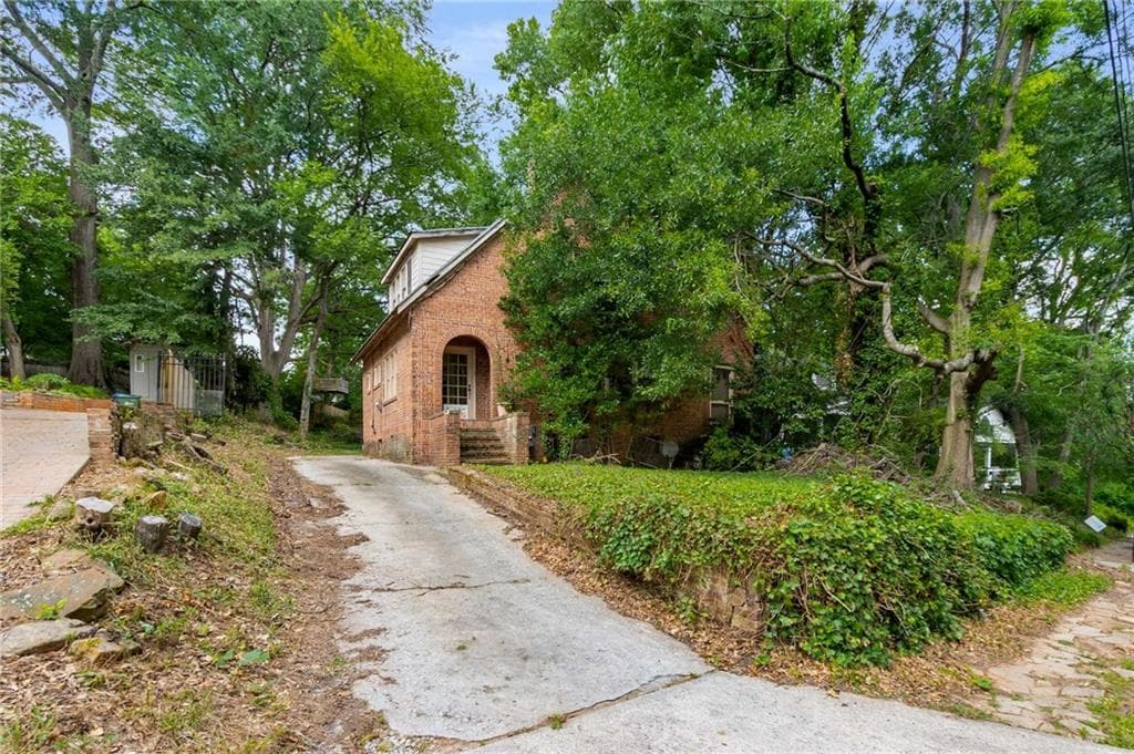 3 bedroom, 3 bathroom, 1,472 sq ft single family residence sold at 1200 Mansfield Avenue, Atlanta, GA 30307