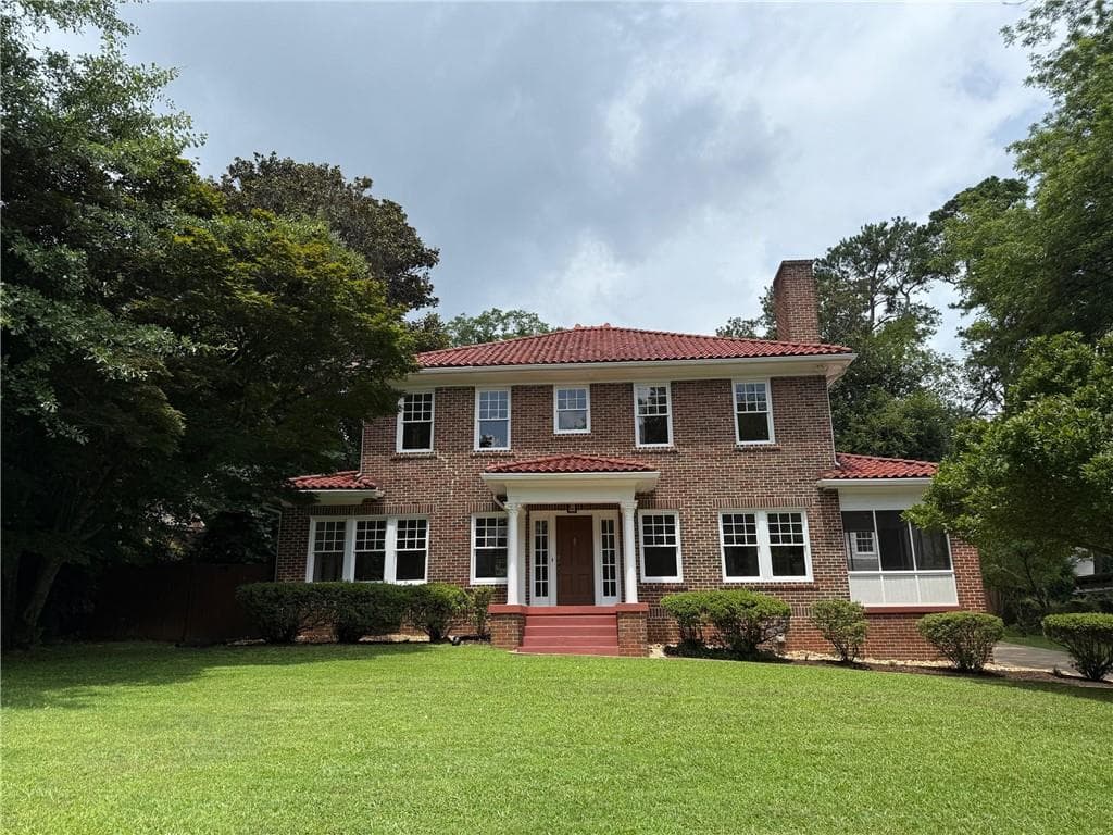 4 bedroom, 3 bathroom, 2,612 sq ft single family residence sold at 1098 Oakdale Road, Atlanta, GA 30307