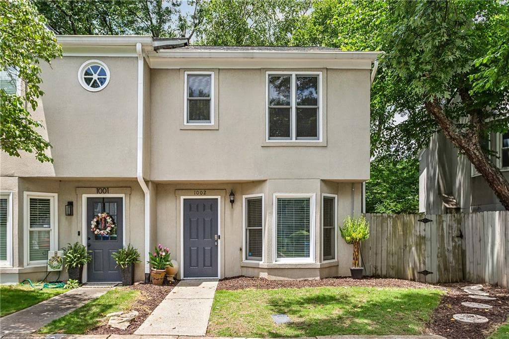 2 bedroom, 3 bathroom, 1,230 sq ft townhouse sold at 1002 Defoors Landing, Atlanta, GA 30318