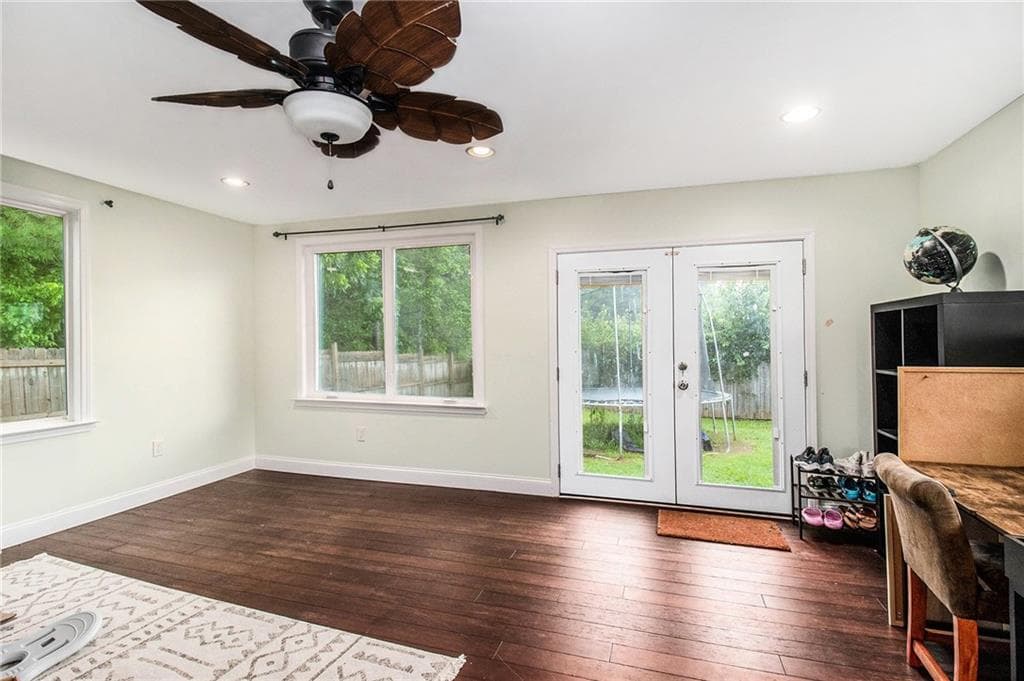 3 bedroom, 3 bathroom, 2,465 sq ft single family residence for sale at 6177 Idlewood Circle, Lithonia, GA 30038 — photo 7