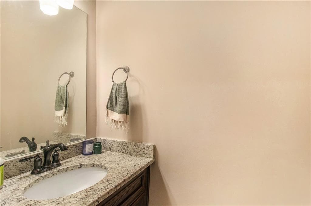3 bedroom, 3 bathroom, 2,465 sq ft single family residence for sale at 6177 Idlewood Circle, Lithonia, GA 30038 — photo 9
