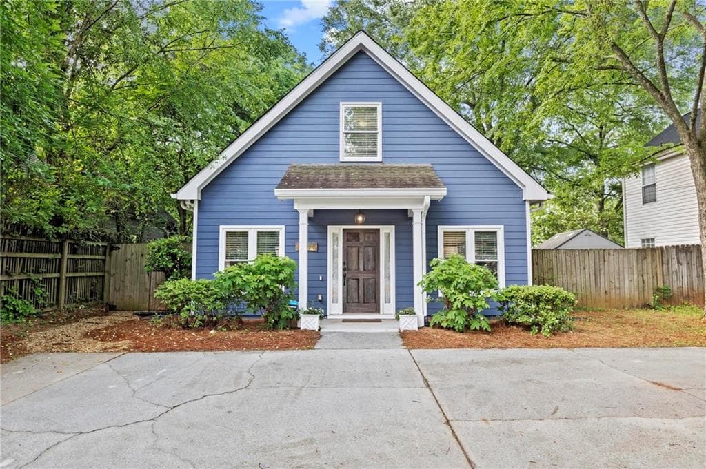4 bedroom, 2 bathroom, 1,952 sq ft single family residence sold at 2089 College Avenue, Atlanta, GA 30317