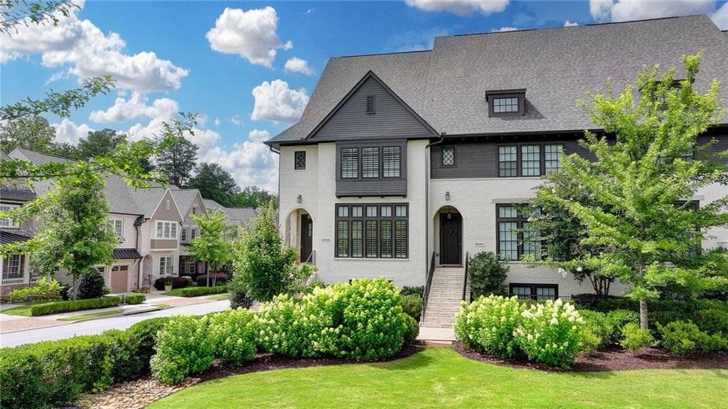 3 bedroom, 5 bathroom, 3,967 sq ft townhouse sold at 6399 Lucent Lane, Atlanta, GA 30328