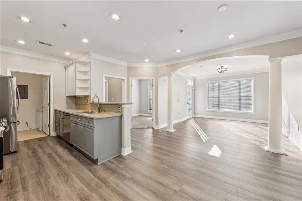 4203 Stratford Commons 4203, Decatur, GA 30033 — most recent listing photo