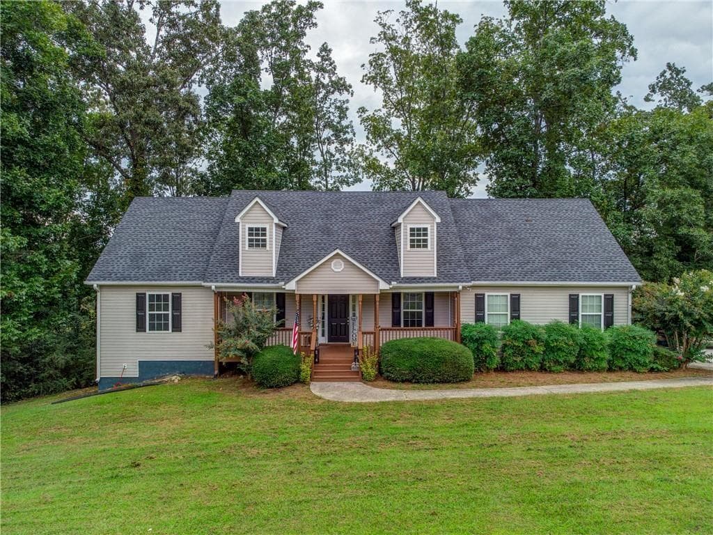 172 Laurel Drive, Calhoun, GA 30701 — most recent listing photo
