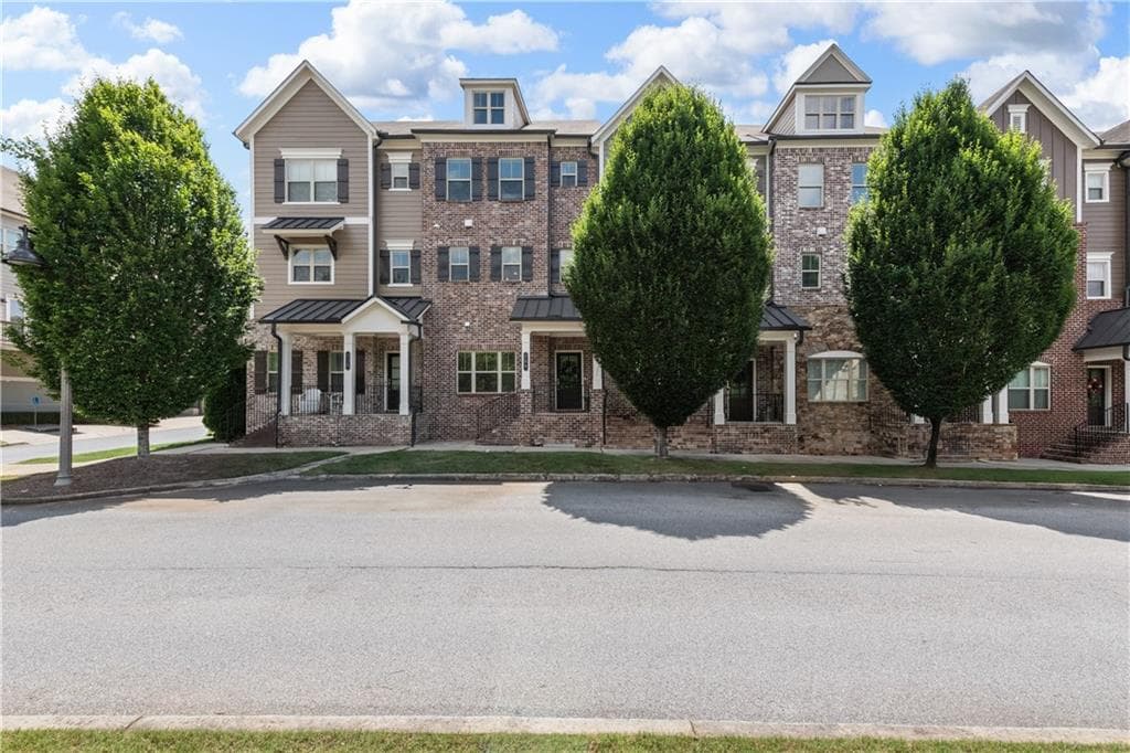 3 bedroom, 4 bathroom, 2,143 sq ft townhouse sold at 209 Snapdragon Street, Woodstock, GA 30188