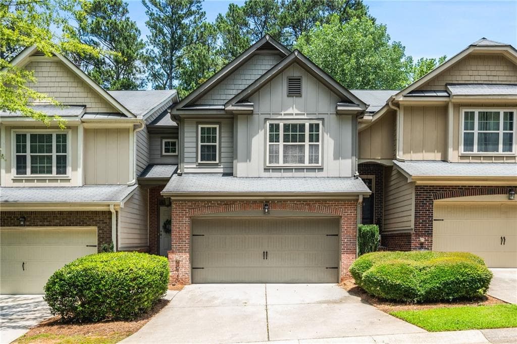 3 bedroom, 3 bathroom, 1,800 sq ft townhouse sold at 122 Creighton Lane, Marietta, GA 30008