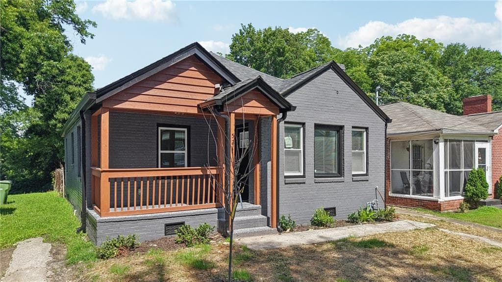 2 bedroom, 2 bathroom, 904 sq ft single family residence sold at 524 Paines Avenue, Atlanta, GA 30318