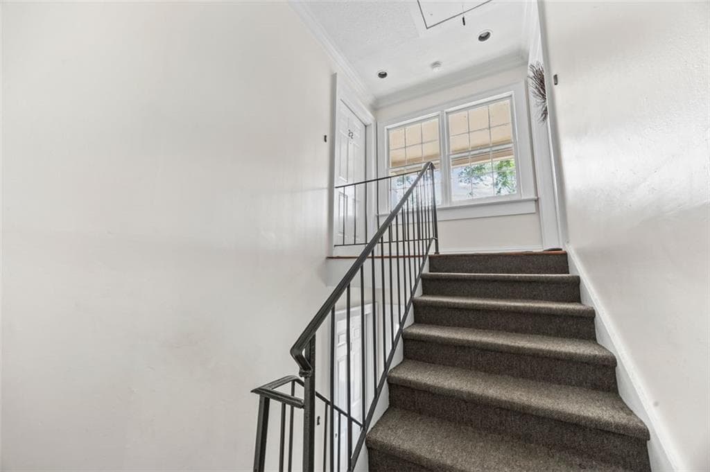 2 bedroom, 1 bathroom, 850 sq ft condominium for sale at 135 E Hill Street 22, Decatur, GA 30030 — photo 7
