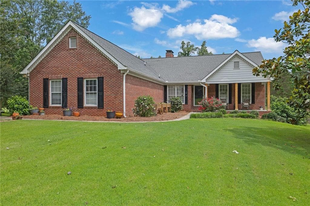 3992 Spot Road, Cumming, GA 30040 — most recent listing photo
