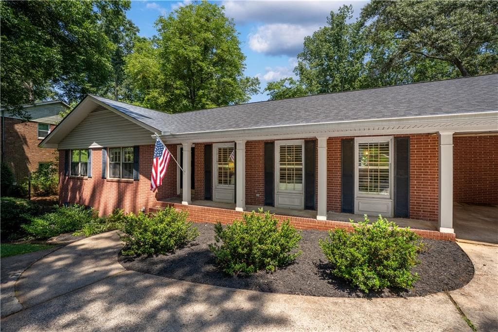 650 CRESTVIEW Terrace, Gainesville, GA 30501 — most recent listing photo